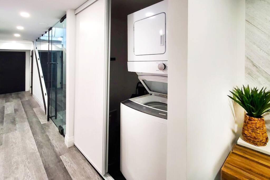 Renovated Guest Suite Near The Lake & High Park In Toronto! Esterno foto