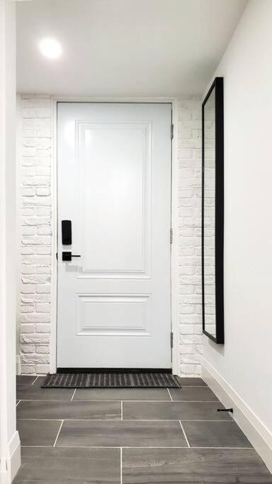 Renovated Guest Suite Near The Lake & High Park In Toronto! Esterno foto